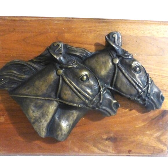 WD1BSM Solid BRONZE HORSES On Wood Plaque Vintage Bronze Horse Races Race Track - Picture 1 of 8